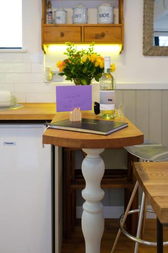 Old Fire Station - quaint and quirky little home Old Fire Station - quaint and quirky little home