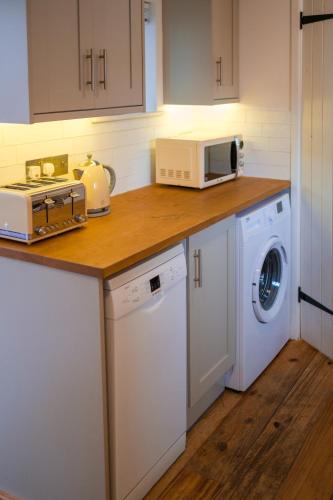 Old Fire Station - quaint and quirky little home Old Fire Station - quaint and quirky little home