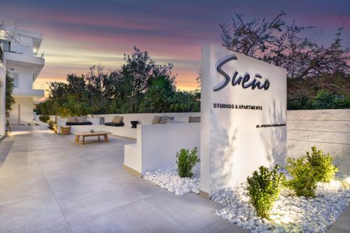 s u e ñ o - studios and apartments, with shared pool