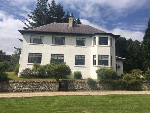 Glenurquhart House gîte à louer Loch Meiklie