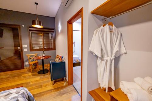351998343 Cassorova Hotel Boutique