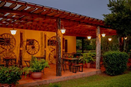 351998389 Cassorova Hotel Boutique