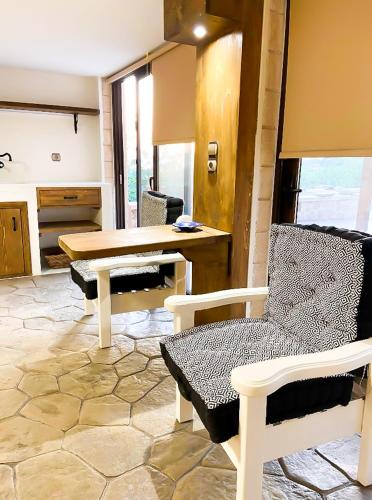 Pistachio Guesthouse, Παραδοσιακος ξενωνας - Μεσαγρός