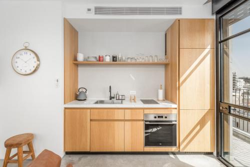 Trendy and cosy apartment / Balcony Trendy and cosy apartment / Balcony