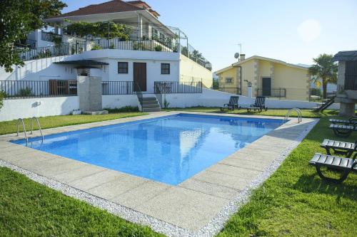 Majestic Villa in Amarante with Private Pool gîte à louer Amarante