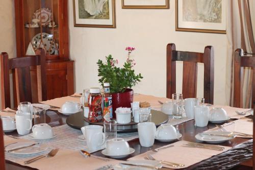 17 on 13th in Edenvale