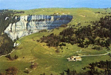 Attraksjoner i nærheten, Halte au pied du Creux du Van in Travers