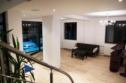 Hotel Cristian - image 2