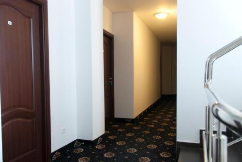 Hotel Cristian - image 12