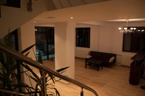 Hotel Cristian - image 10