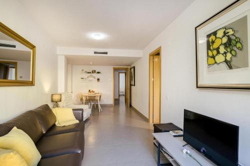 Ground floor apartment in Centre of Torroella De Montgri in 托羅埃利亞