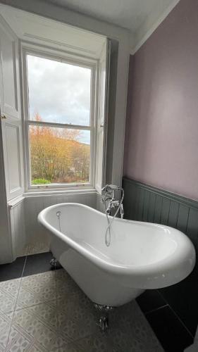 Bathroom, Moffat Independent Hostel in Moffat