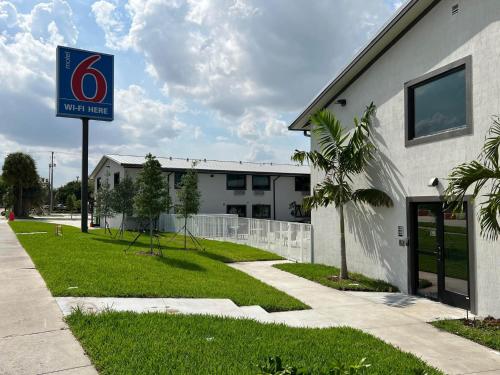 Motel 6-Fort Lauderdale, FL