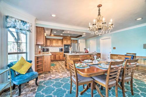 Family Home with Boat Dock, Fire Pit and Balcony in Trinity, USA