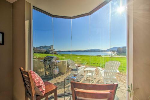 Sun-Filled Condo with Smith Mountain Lake Views - Apartment - Moneta