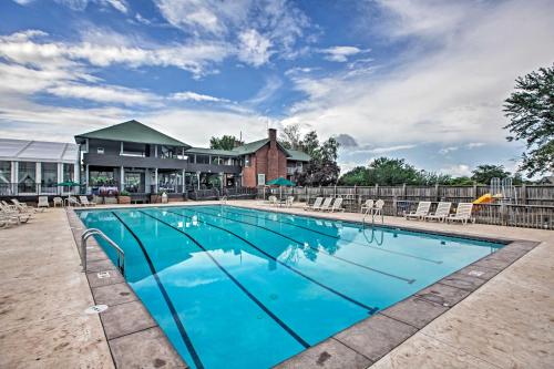 Sun-Filled Condo with Smith Mountain Lake Views