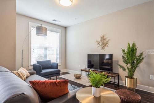 One-Bedroom Apartment (Self Check-in with Virtual Front Desk)