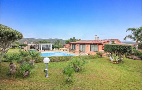 Amazing home in Sant'Antioco with 3 Bedrooms gîte à louer Cussorgia
