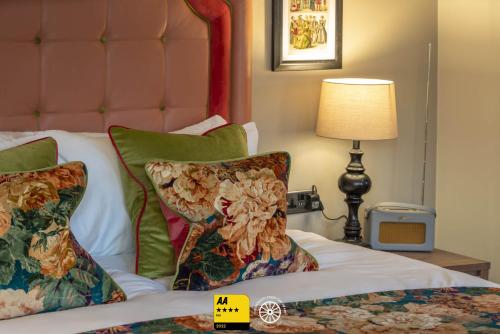 Tudor House Hotel - image 11