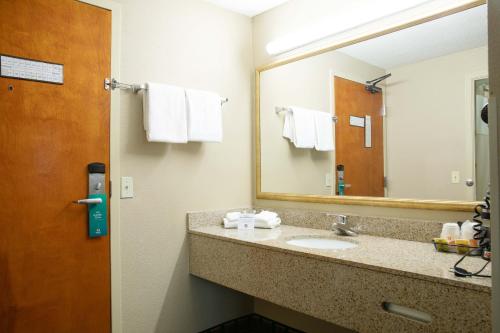 Quality Inn Raynham - Taunton