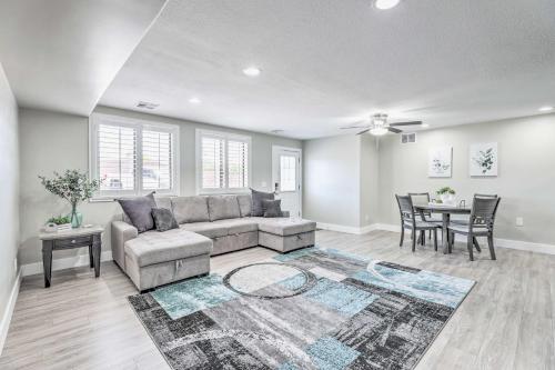 2 Mi to Dtwn Gilbert! Snowbird Escape w/ Pool, Gilbert