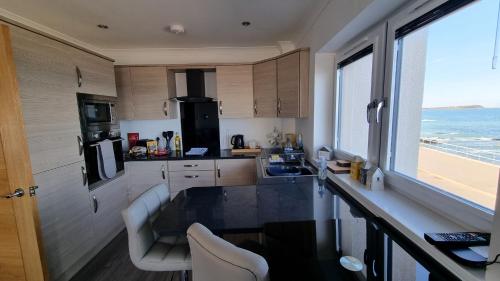 廚房, 22 Waters Edge Banff in 班夫