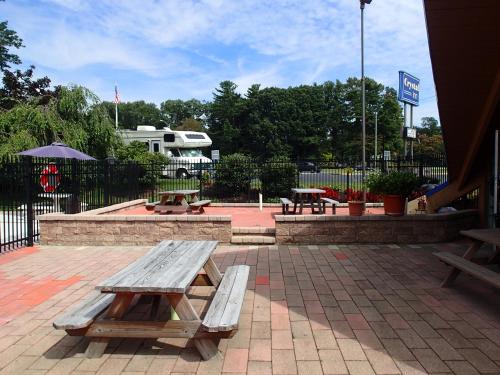 Crystal Inn - Neptune in Neptune City, USA