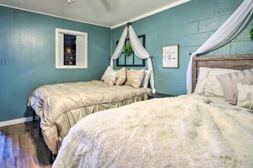 Lakefront Gem with Screened Porch and Game Room! Lakefront Gem with Screened Porch and Game Room!