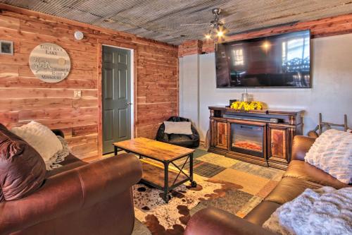 Lakefront Gem with Screened Porch and Game Room! Lakefront Gem with Screened Porch and Game Room!