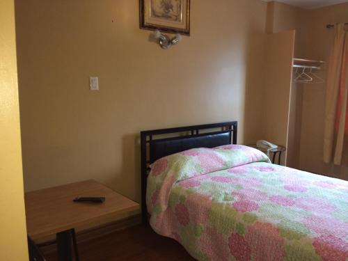 Double Room image 7