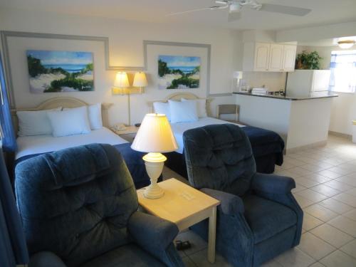 Sand Castle Motel 2
