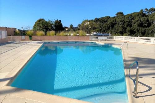 Very Nice Apartment With Shared Pool - Location saisonnière - Le Cannet