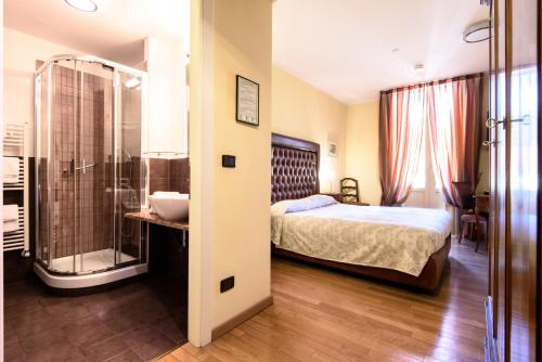 1 queen bed