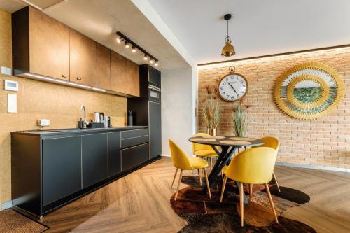 SkyView Suite - Niepowtarzalny widok i basen, Lublin (fotografie 6)