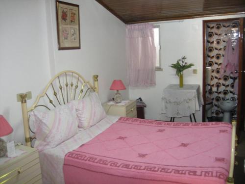 Double Room with Shared Bathroom image 5