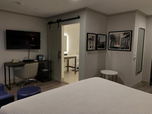 Best Western Plus Executive Suites