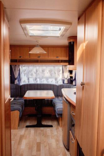 1 twin bed, 1 bunk bed, 1 sofa bed