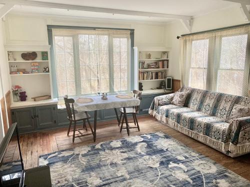 The Creekside Cottage - Pet-friendly, eco-friendly, rustic getaway from NYC - Pearl River