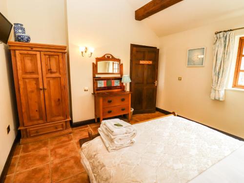 Parlour Barn - image 11
