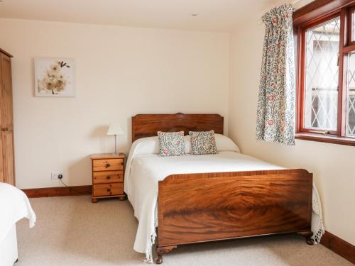 Courtyard Cottage Duns - image 14