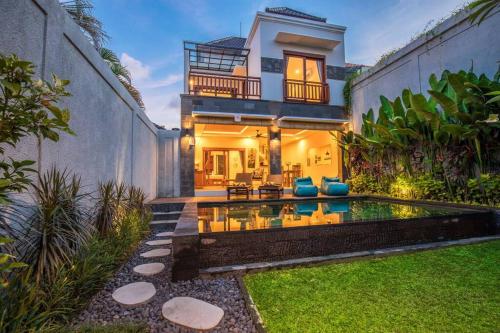 Villa Hitam Putih Legian Bali