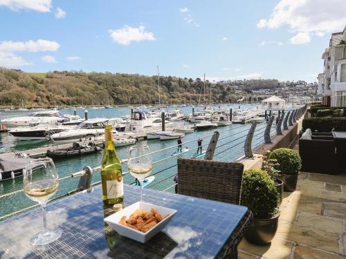 Quayside, Dart Marina - Apartment - Dartmouth