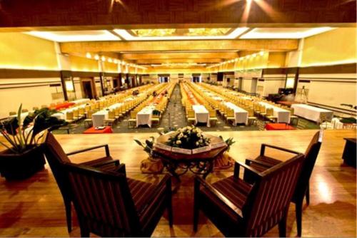 Banquet hall, L'Fisher Hotel in Bacolod (Negros Occidental)