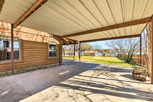 Lakefront Cabin and Guest House Near Granbury Square