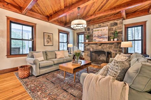 Pocono Pines Family Home with Private Hot Tub! in Pocono Pines, USA