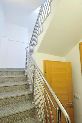 Apartments Old Bridge - image 2
