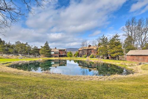 Vernon Township Home with Deck on Golf Course