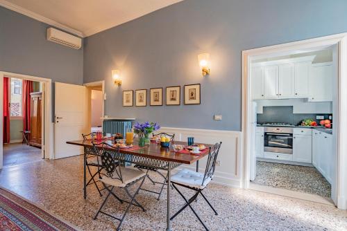 Ca' Grassi 1 Venetian Apartment - image 2