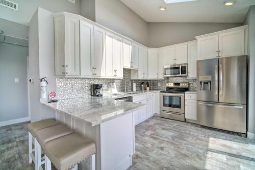 Condo with Bay Views about 5 Mi to Atlantic City! in Brigantine, USA