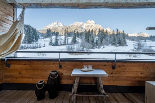 Studio with Mountain View